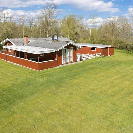 Lf14221-roslev-astrup-vig-81 בית נופש *